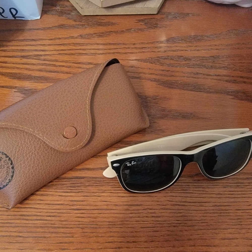 Rayban Wayfarer Color Mix RB2132